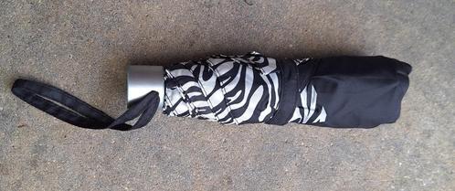 Opvouwbare paraplu met zebra motief, Sieraden, Tassen en Uiterlijk, Paraplu's, Nieuw, Zwart, Ophalen of Verzenden