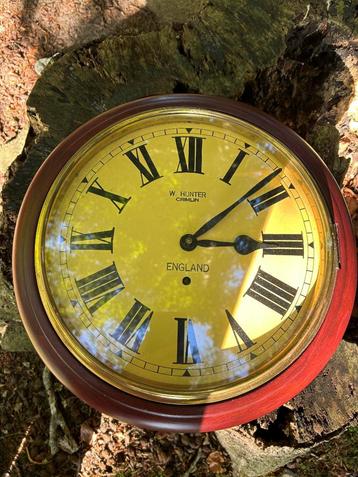 Fraaie Engelse pub klok gesigneerd William Hunter in Crimlin beschikbaar voor biedingen