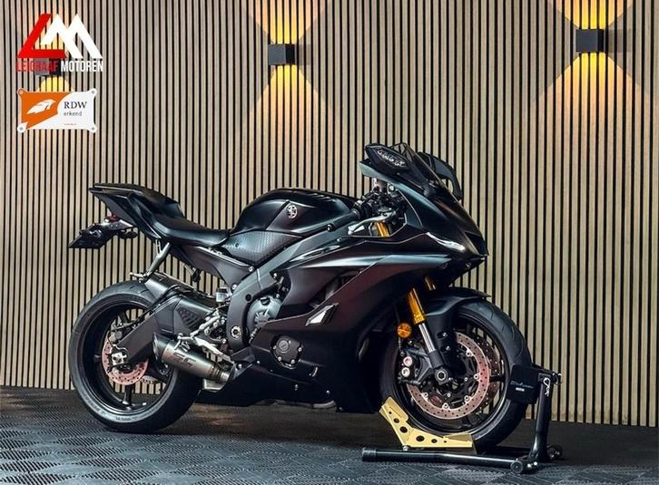 YAMAHA YZF R6 - NIEUWSTAAT - COMPLEET - Sc project, Motoren, Motoren | Yamaha, Bedrijf, Super Sport, meer dan 35 kW, 4 cilinders