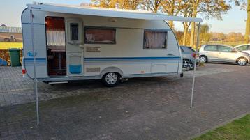 Zeer mooie adria ,mover Elek luifel nieuw fietsrek, bwj 2007