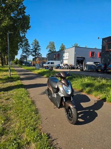 Kymco Agility 12" nog maar 4478km gereden. beschikbaar voor biedingen