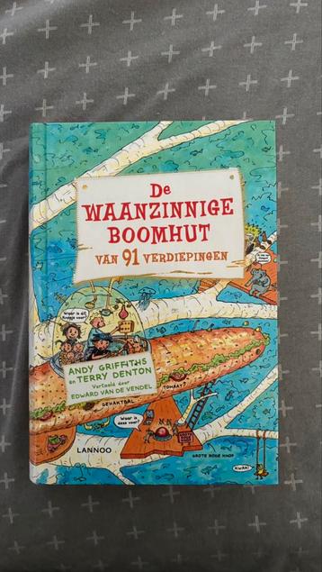 De waanzinnige boomhut beschikbaar voor biedingen