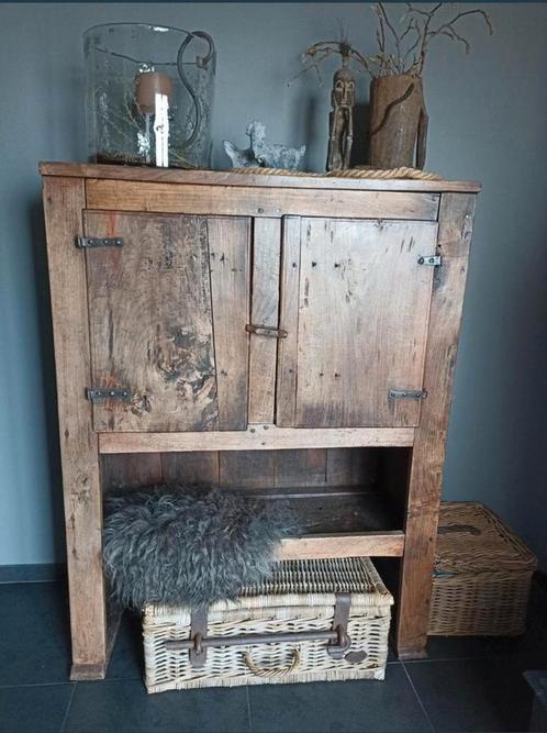 Antieke oud houten kast Aura peeperkorn stoer sober, Antiek en Kunst, Antiek | Meubels | Kasten, Ophalen