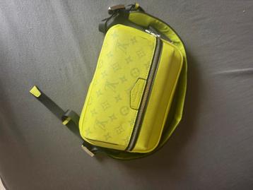 louis vuitton tas beschikbaar voor biedingen