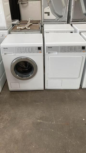 Setje  Miele wasmachine en droger beschikbaar voor biedingen