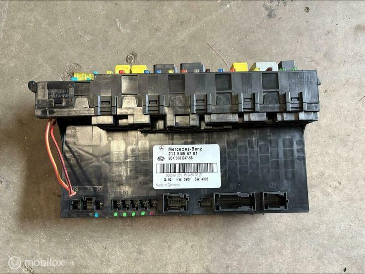 Zekeringskast Mercedes E-klasse W211 ('02-'09) A2115458701, Auto-onderdelen, Elektronica en Kabels, Mercedes-Benz, Gebruikt, Ophalen of Verzenden