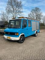 Mercedes 711D van 1988 ex brandweer, Auto's, Vrachtwagens, Te koop, Diesel, Blauw, Particulier