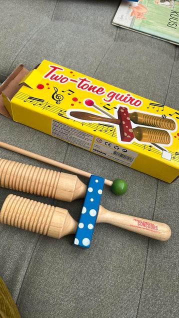 Two tone guiro houten speelgoed muziekinstrumentje beschikbaar voor biedingen
