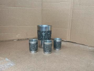 Vintage Tinnen Bekers Set WD-026 beschikbaar voor biedingen