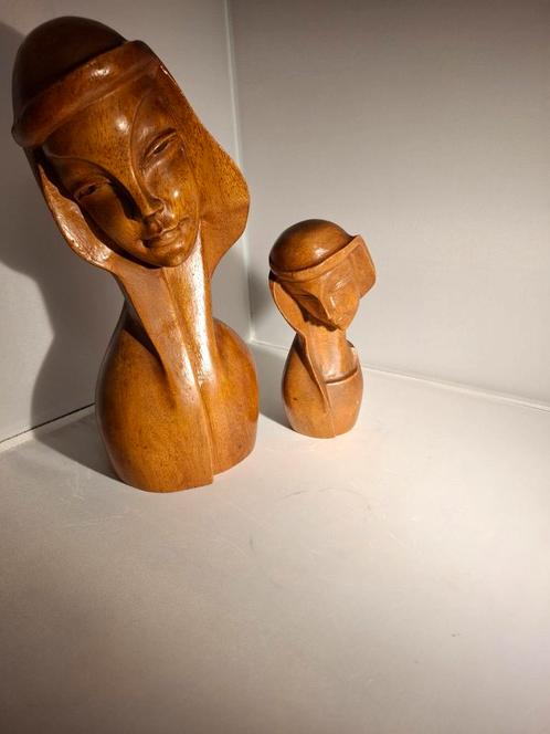Twee houten madonna's., Antiek en Kunst, Kunst | Beelden en Houtsnijwerken, Ophalen of Verzenden