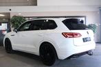 Volkswagen Touareg 3.0 TSi eHybrid R 4MOTION 462PK Pano Luch, Auto's, Automaat, Gebruikt, Zwart, 2995 cc