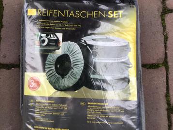 Te koop aangeboden: nieuwe set bandenhoezen. beschikbaar voor biedingen