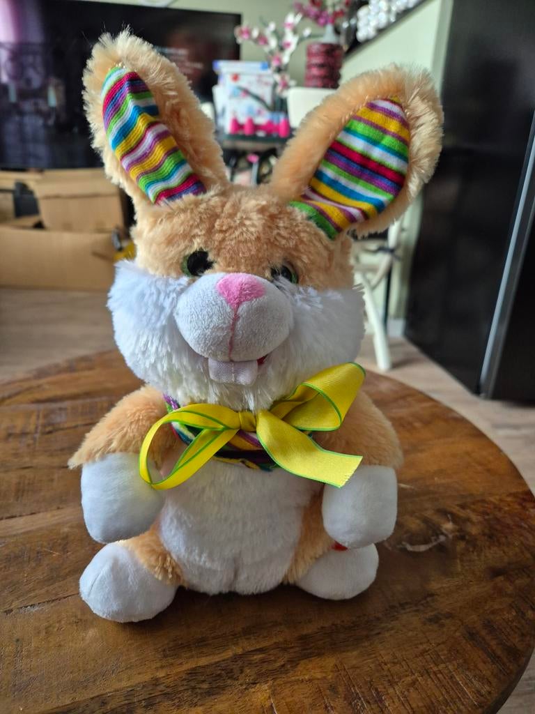 Te koop zingende paashaas zgan, Kinderen en Baby's, Speelgoed | Knuffels en Pluche, Ophalen of Verzenden, Zo goed als nieuw, Overige typen