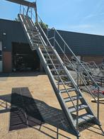 Stalen trap met tussen bordes gegalv. Hoog 4,8 mtr. Nob078
