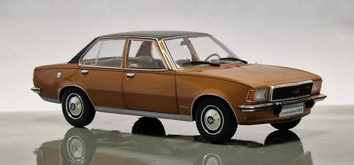 Opel Commodore, Hobby en Vrije tijd, Modelauto's | 1:24, Zo goed als nieuw, Auto, Welly, Ophalen of Verzenden