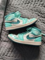 Nike Air Jordans 38,5 mintgroen, Ophalen of Verzenden, Gebruikt, Jongetje of Meisje, Schoentjes