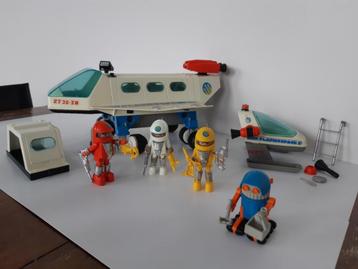 Playmobil 3535 Space Shuttle + 3318 Ruimterobot + extra's beschikbaar voor biedingen