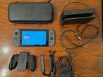 Nintendo switch met 5 spellen, Ophalen of Verzenden, Zo goed als nieuw, Met 2 controllers, Switch Original