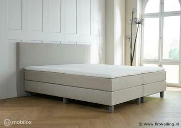 Online Veiling: Boxspring Venetie afmeting 140 x 200, Beige beschikbaar voor biedingen