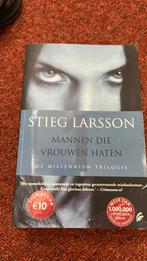 Stieg Larsson - Mannen die vrouwen haten, Scandinavië, Ophalen of Verzenden, Zo goed als nieuw, Stieg Larsson