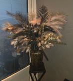 Panter vaas opgemaakt met prachtige bloemstukken, Ophalen