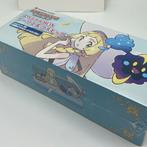 Lillie & Cosmog - PC Special Box Geseald, Hobby en Vrije tijd, Ophalen, Nieuw, Boosterbox, Foil