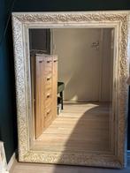 Mooie spiegel met bewerkte lijst roomwit met beige goud, Ophalen, 100 tot 150 cm, Zo goed als nieuw, 75 tot 100 cm