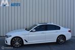 BMW 530i M-Sport Alpinweiss *Uniek! B&W Nightvision Massage, Auto's, BMW, Automaat, 1998 cc, Achterwielaandrijving, Gebruikt