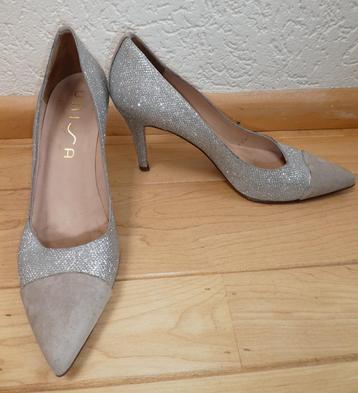 Unisa pumps maat 41 hak 9,5 cm zilver glitter en beige suède beschikbaar voor biedingen