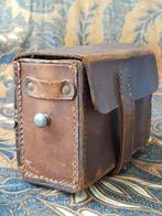 Mooie antieke verrekijker uit Frankrijk in leder foedraal., Antiek en Kunst, Ophalen of Verzenden
