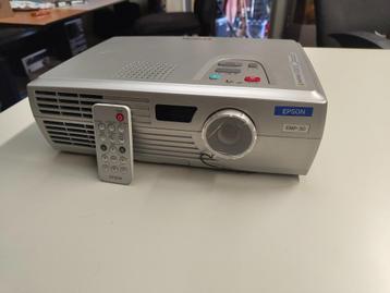 Beamer/Projector Epson EMP-30 - 2000 Lumen - 119 branduren beschikbaar voor biedingen