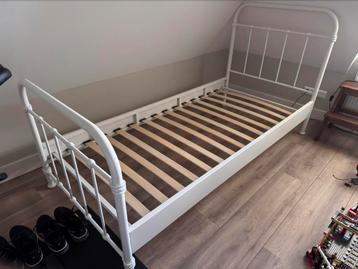 Wit ijzeren spijlenbed incl lattenbodem - 1 persoons beschikbaar voor biedingen