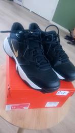 Nieuwe Nike Elite 45, Ophalen of Verzenden, Zo goed als nieuw, Schoenen
