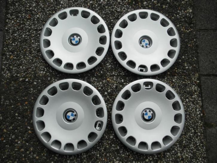Originele 15 inch BMW youngtimer wieldoppen zgan,, Auto diversen, Wieldoppen, Zo goed als nieuw, Ophalen of Verzenden