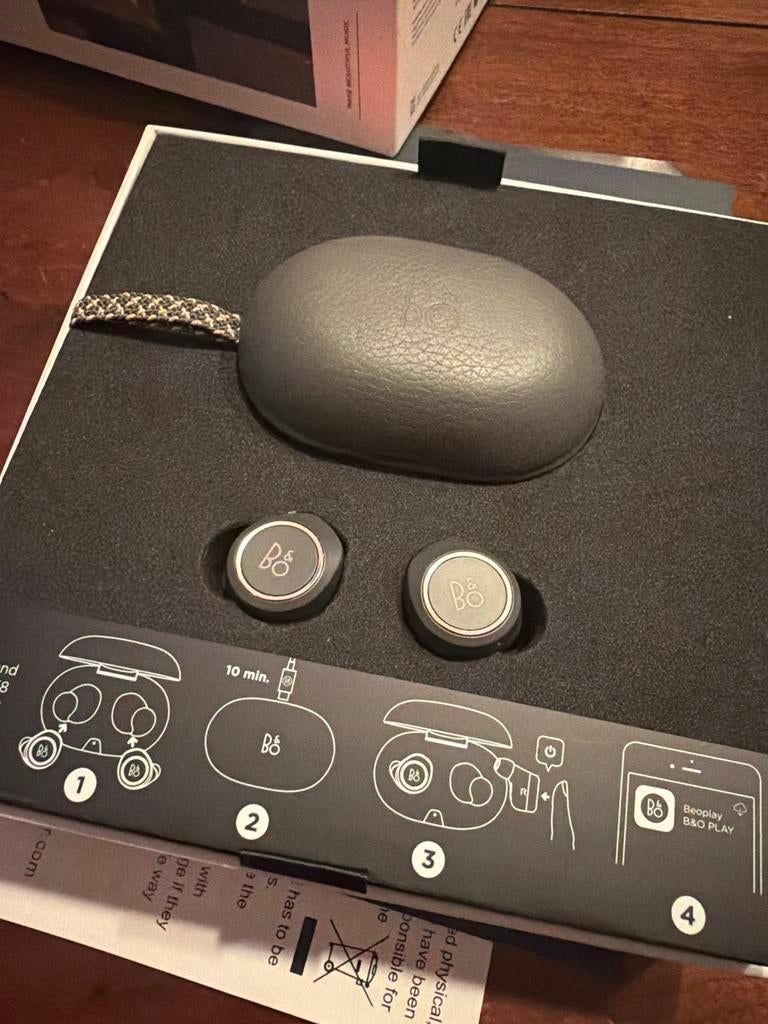 Beoplay E8 Oordopjes - Zo goed als nieuw, Overige merken, Ophalen of Verzenden, Zo goed als nieuw, Over oor (circumaural)