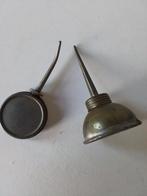 Twee oude olie spuitjes, Antiek en Kunst, Antiek | Gereedschap en Instrumenten, Ophalen of Verzenden