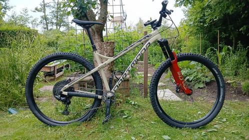 Dartmoor Primal 29" Custom all mountain/enduro hardtail L, Fietsen en Brommers, Fietsen | Mountainbikes en ATB, Zo goed als nieuw