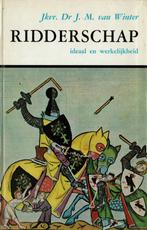 Dr. J.M. van Winter – Ridderschap. Ideaal en Werkelijkheid, Ophalen of Verzenden, Gelezen, Maatschappij en Samenleving