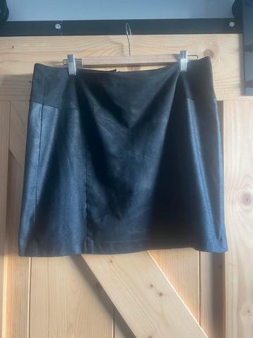 Esprit rok beschikbaar voor biedingen