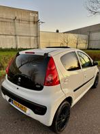 Peugeot 107 1.0  5DRS goed onderhouden Nieuw APK/Schuifdak, Voorwielaandrijving, Zwart, 4 stoelen, Origineel Nederlands