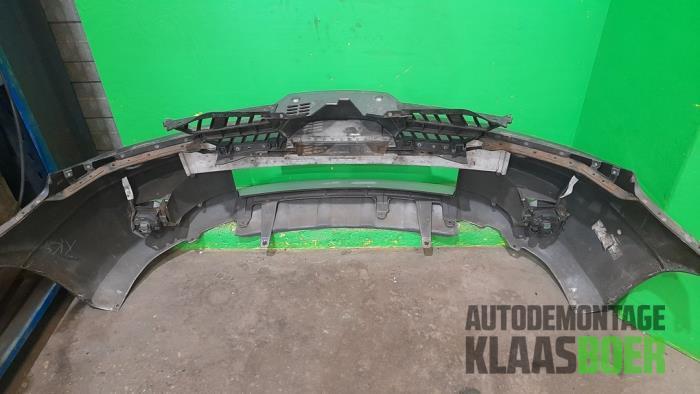 Voorbumper van een Mitsubishi Outlander, Auto-onderdelen, Carrosserie en Plaatwerk, Bumper, Mitsubishi, Gebruikt, 6 maanden garantie