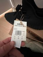 Yeezy Boost 350 V2 Onyx - Maat 44 - Nieuw, Kleding | Heren, Schoenen, Zwart, Nieuw, Ophalen of Verzenden, Sneakers of Gympen
