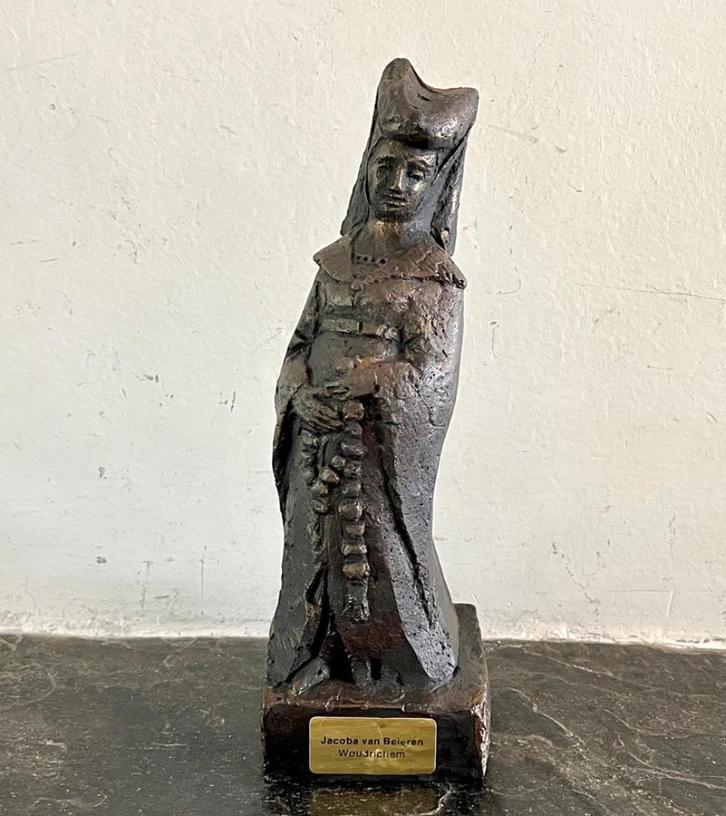 Beeldje Jacoba van Beieren, Antiek en Kunst, Kunst | Beelden en Houtsnijwerken, Ophalen of Verzenden