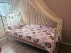 Meisjes bed beige ijzer spijlen broccanterie, Kinderen en Baby's, 85 tot 100 cm, Ophalen of Verzenden, Zo goed als nieuw, Matras