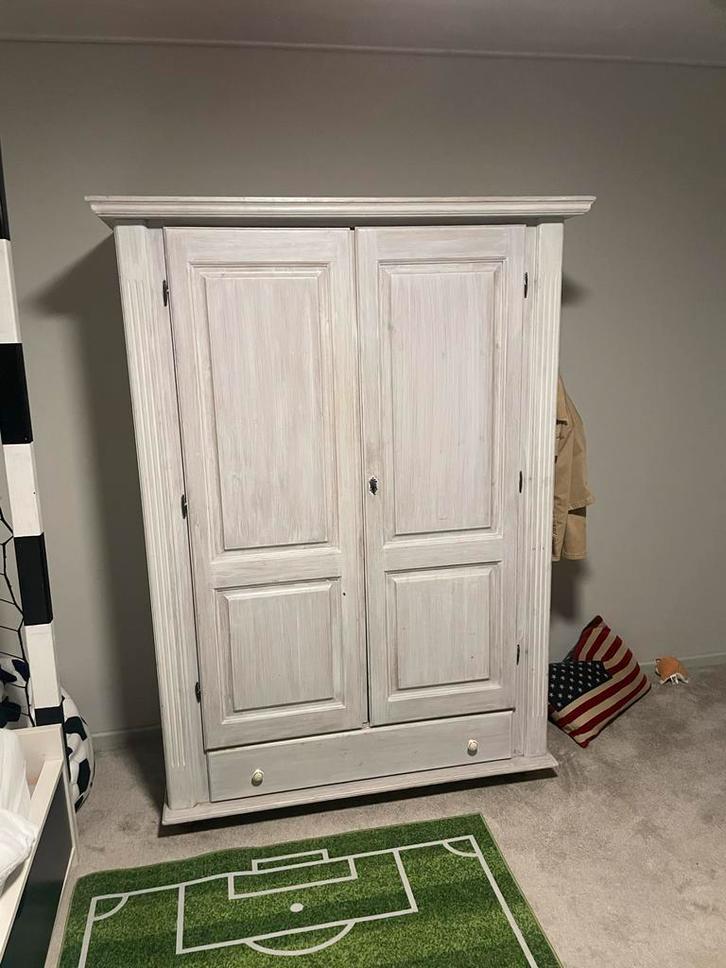 Whitewash linnenkast / kledingkast, Huis en Inrichting, Kasten | Kledingkasten, Gebruikt, 150 tot 200 cm, 100 tot 150 cm, 50 tot 75 cm