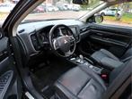 Mitsubishi Outlander 2.0 PHEV Instyle accu pakket is goed, Auto's, Mitsubishi, Automaat, 4 cilinders, Zwart, Bedrijf