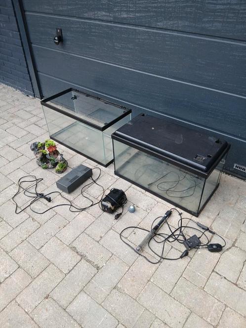 2 x aquarium met toebehoren, Dieren en Toebehoren, Vissen | Aquaria en Toebehoren, Zo goed als nieuw, Leeg aquarium, Ophalen