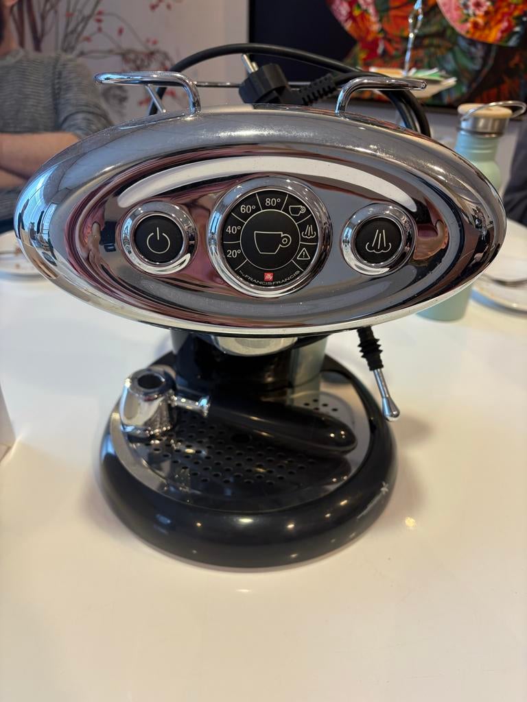 Illy Francis Francis X7.1 Koffiezetapparaat, Koffiepads en cups, Gebruikt, Espresso apparaat, 1 kopje