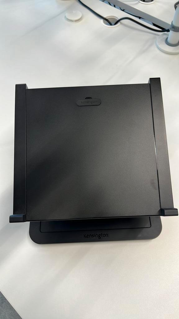 Kensington-dock laptop, Computers en Software, Laptopstandaarden, Zo goed als nieuw, Ophalen of Verzenden