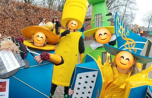 Prijswinnende Carnaval loopgroep met een orkest van foam, Kleding | Dames, Carnavalskleding en Feestkleding, Zo goed als nieuw